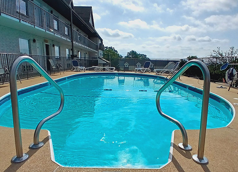 Seven Gables outdoor pool
